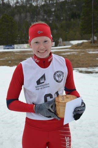 Karoline Holsen Kyte vinnar Tverrfjelldilten 2014